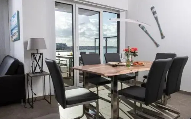 Dock 76 Main