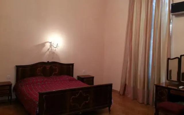 Aghmashenibili Nino Guest house