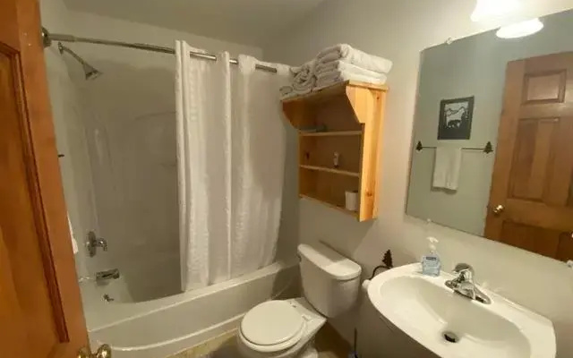 Warrens Cabin