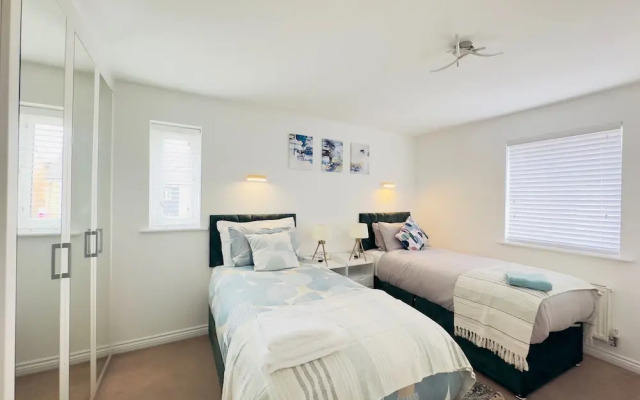 Kensington Bliss - 3 Bedroom House in Colchester