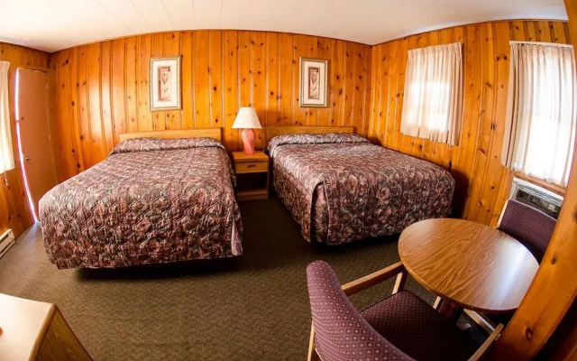 Twi-lite Motel