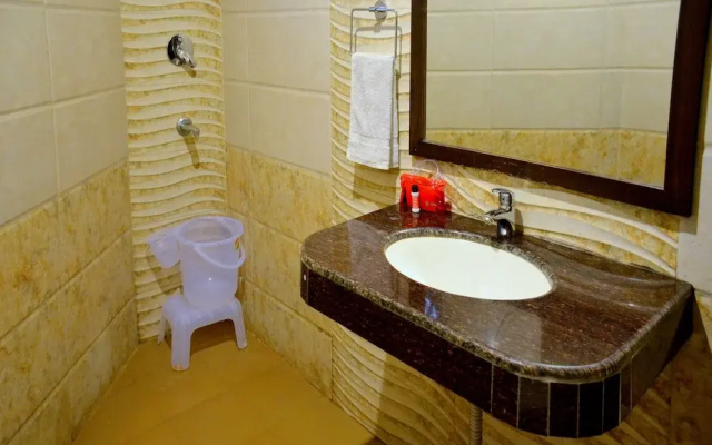 OYO 3523 Tekarees Inn Mahanagar