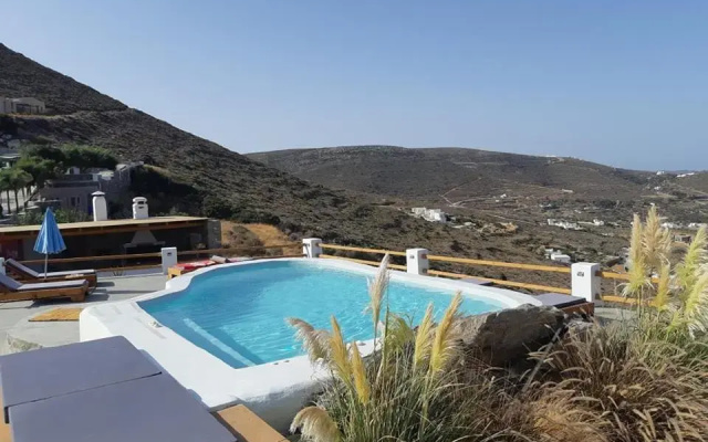 3 Paros All Season Villas