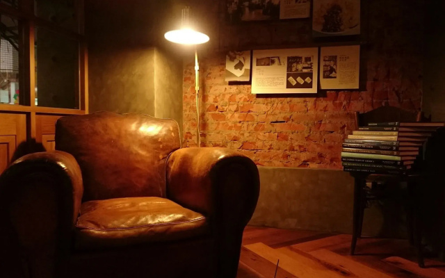 Roots Chew Hotel