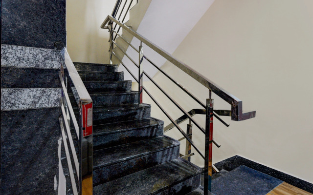 Hotel O by OYO Madhu Grand Luxury Rooms
