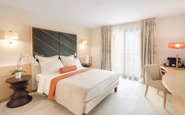 Akoya Hotel & Spa