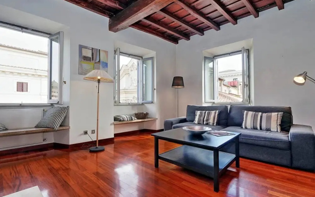 Farnese Elegant Apartment