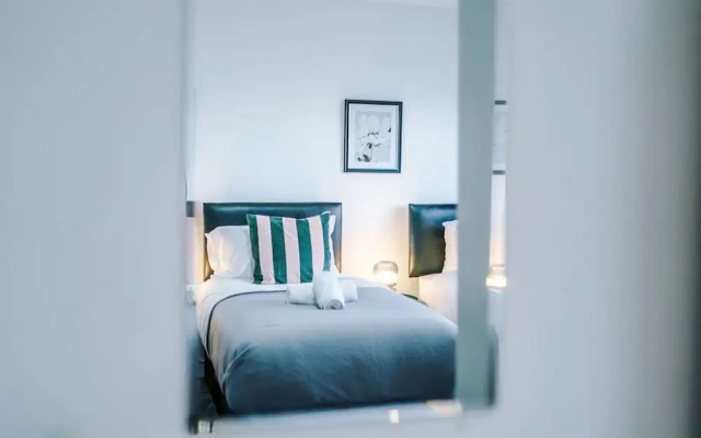 4-bed Townhouse Sleeps 10 With Games Room