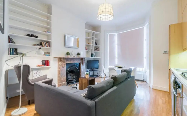 2 Bedroom Flat in West Kensington
