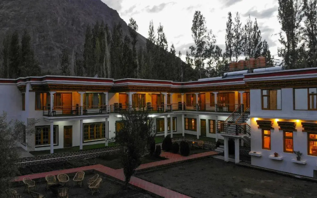 Hotel Nubra Residency - Hunder
