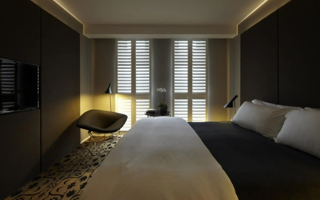 Burbury Hotel & Apartments
