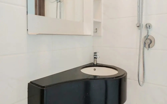 Gorgeous and Comfy Studio Sky House BSD Apartment
