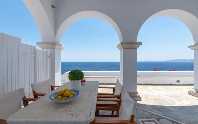 La Chapelle Ouest in Tinos