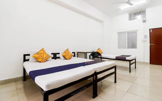 Raj Service Apartments by OYO Rooms