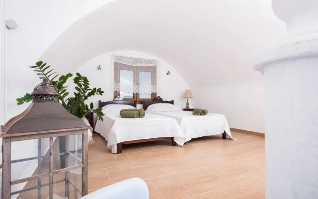 Zeus Residence