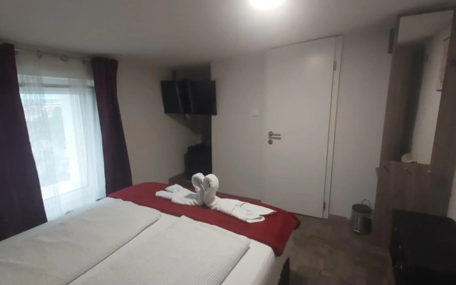 Panda Rooms