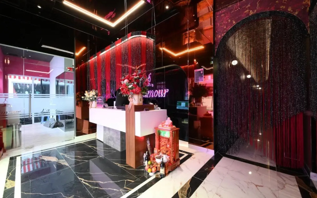 Hotel Lamour