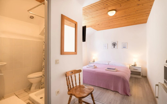 Apartments Karacic