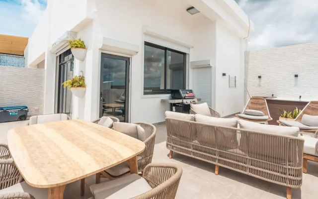 Apt 3 Bedroom 6 Guests Private Jacuzzi