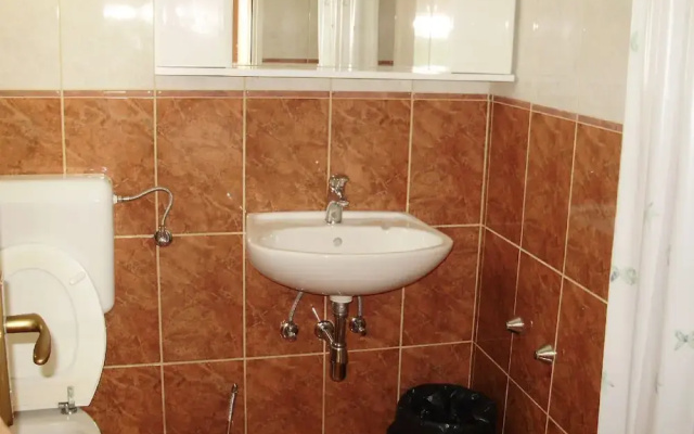 Cosmic Gate Apartments - Adults Only