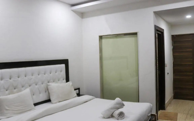 AK Continental - Mcleodganj