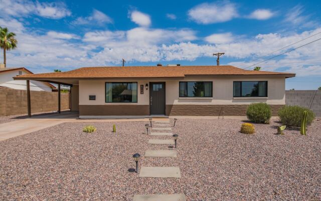 3BR Home Papago Park by WanderJaunt 0