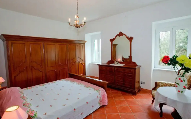 Rustic Cottage Charm in Liguria