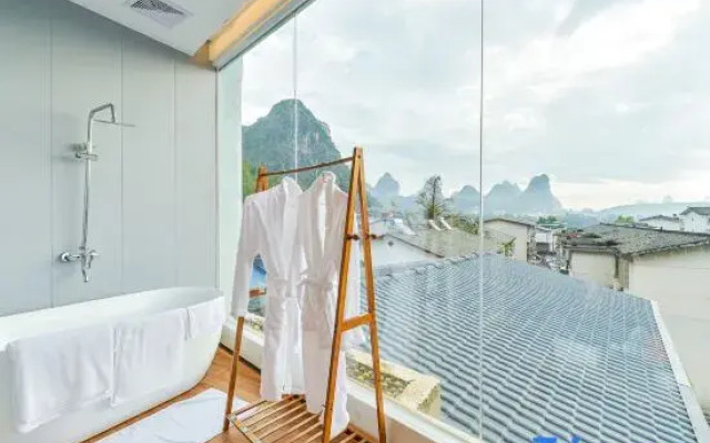 Yangshuo Fangxing Weiai Huayun Homestay (West Street Lijiang Branch)