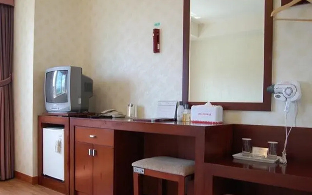 Mt. Palgong Spa Tourist Hotel