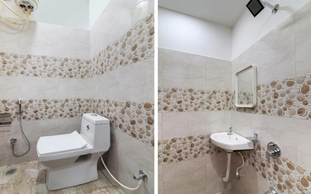 OYO Flagship 75583 Thatipally Mansion