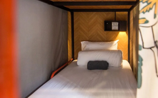 TAN Hostel x Cafe - Adults Only