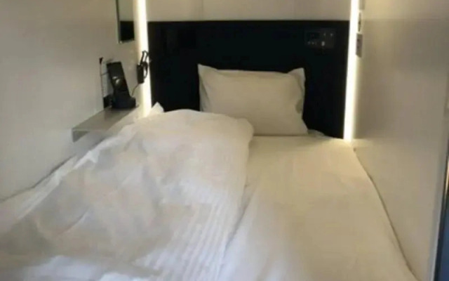 HEARTS Capsule Hotel & Spa HAKATA