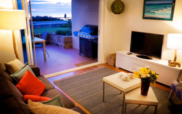Cottesloe Sakura Blue Apartment