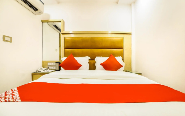 OYO 63367 Hotel B G Palace