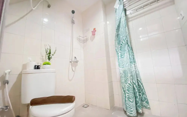 Good and Cozy Stay 2BR Apartment at Mekarwangi Square Cibaduyut