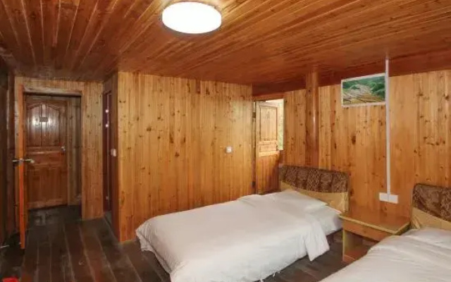 Ping'an Yijiaren Hostel