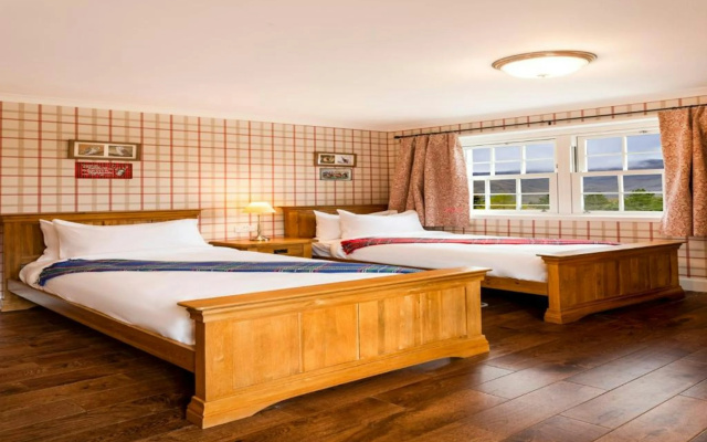 The Cluanie Inn