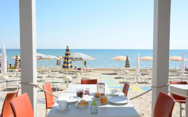 Hotel Caravel