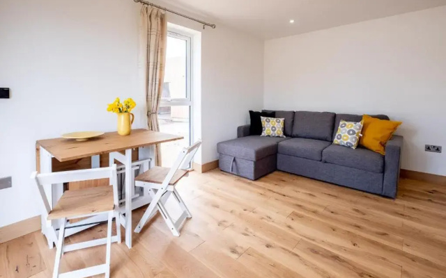 Maple – Three Tuns Apartments