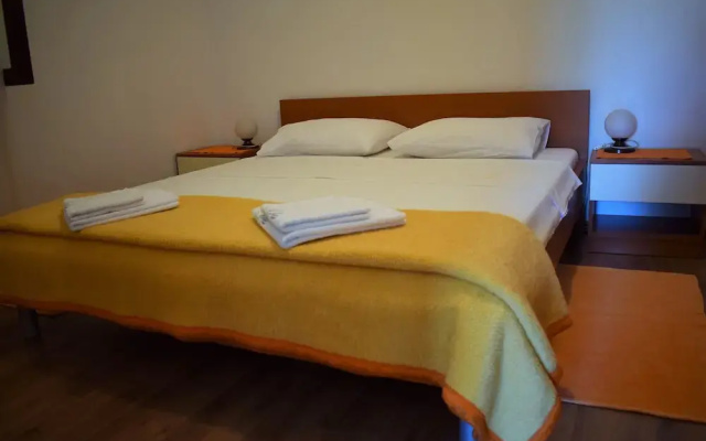 Apartments Maestral