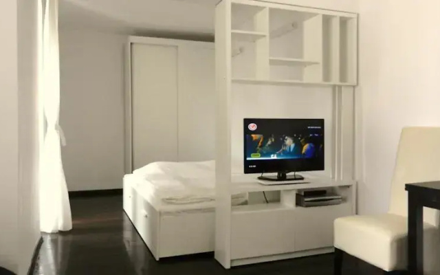 Redlotus Accommodation - Old City Studio