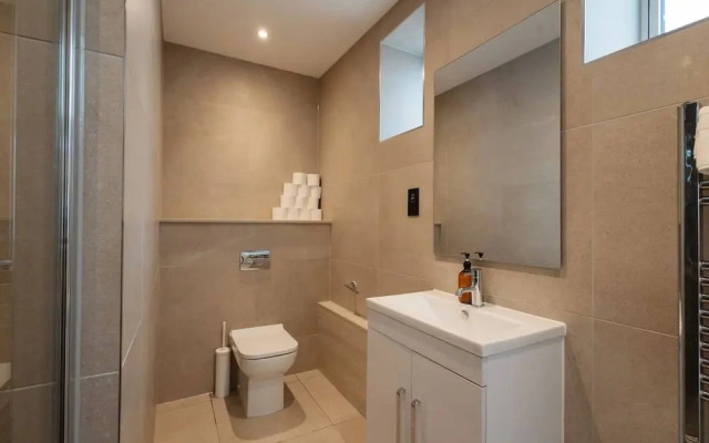 Central Leeds 1-bed Apartment Near Train Station