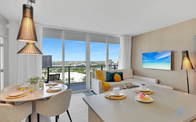 Bayview Luxury 3BR Condo Stunning Amenities