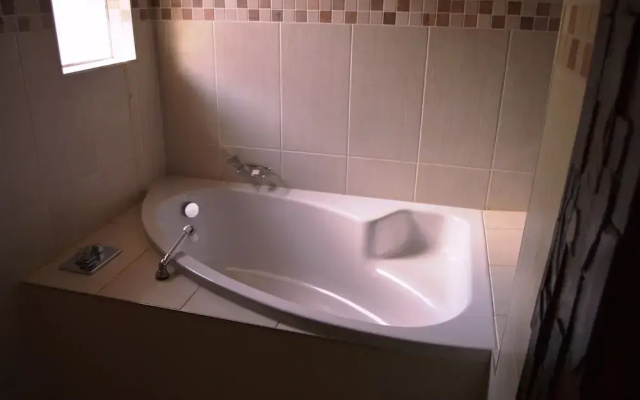 AAA Rose Garden Guest House