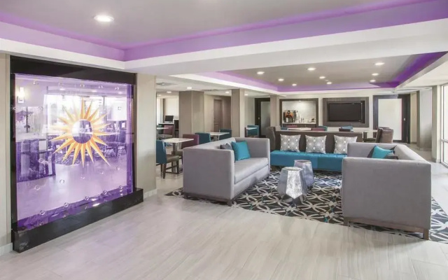 Lexington Inn and Suites - Effingham