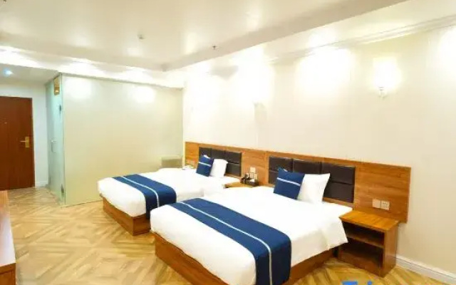 Huizhou Xinghe Business Hotel (North Railway Station)