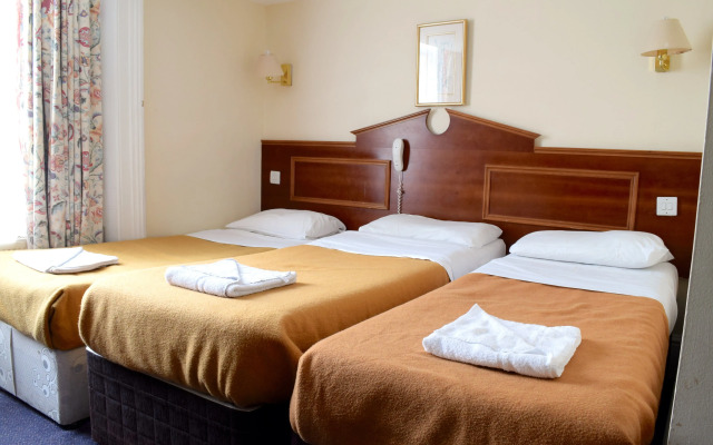 Pembridge Palace Hotel