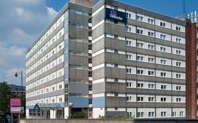 Отель Travelodge Manchester Central вид на фасад