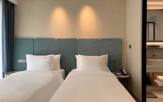 Laya Suites & Residences