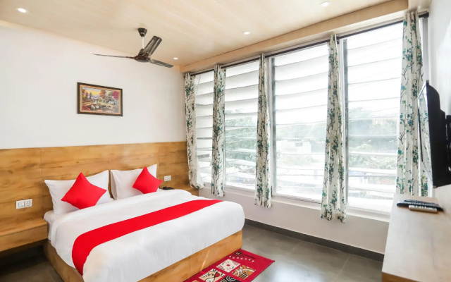 OYO 75317 Hotel Orchid Blu